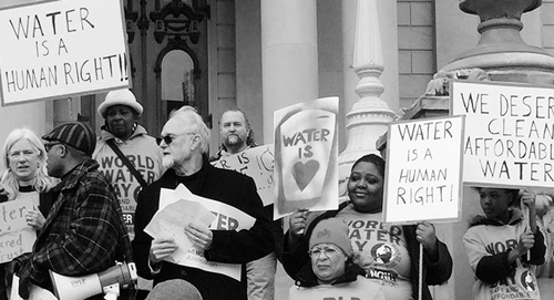 Food ＆ Water Watch　提供：By Jackie Filson